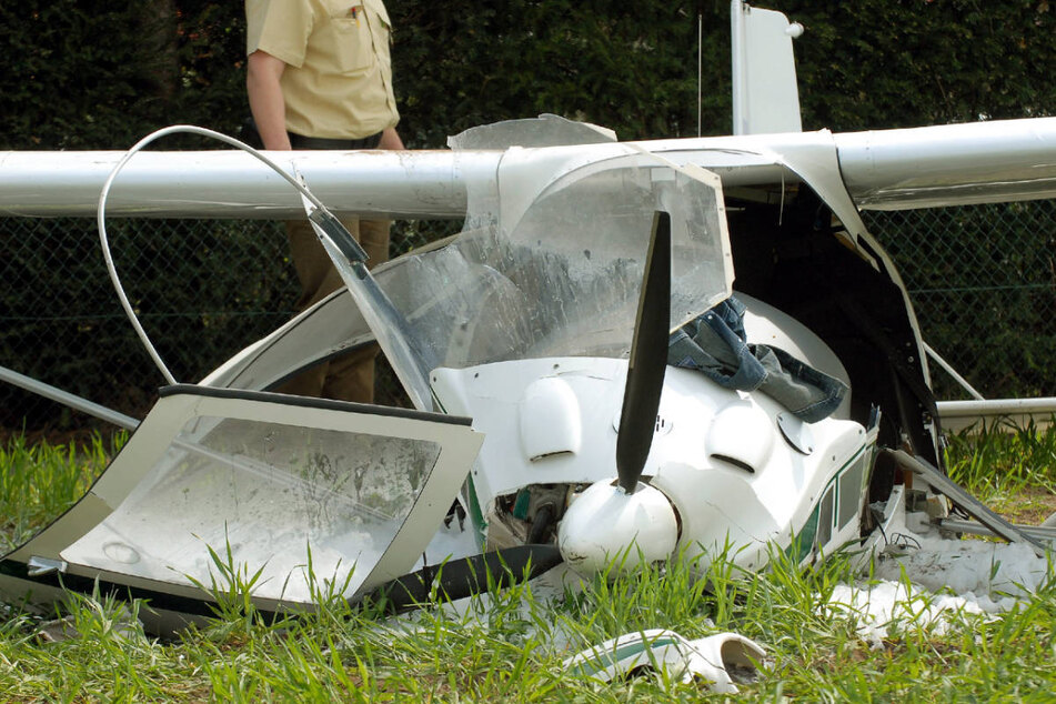 Flugzeug-Absturz in Südhessen: Pilot tot geborgen