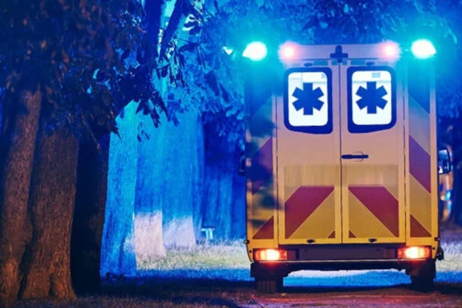 Der Teenager wurde in ein Krankenhaus gebracht und befindet sich seit Mittwochvormittag außer Lebensgefahr.
