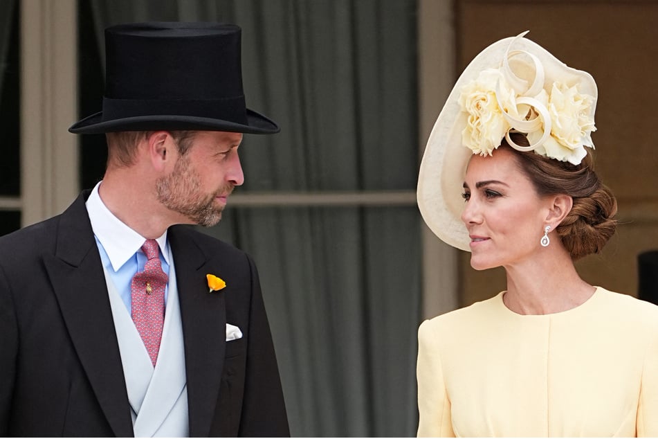 The British royal family has welcomed some charming new additions, thanks to Prince William (l.) and Kate Middleton's beloved dog!