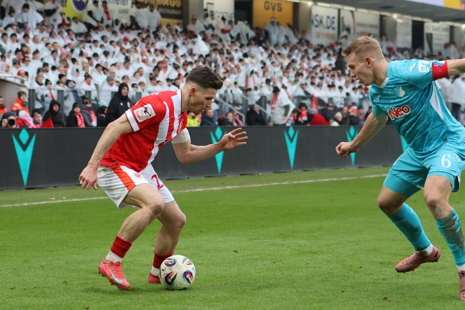 Kapitänsduell am Samstag, Transfer am Montag? Energie-Anführer Axel Borgmann (31, l.) und Hoffenheims Valentin Lässig (22, r.) könnten schon bald Mitspieler werden.