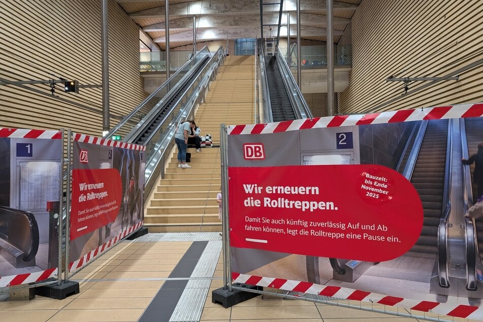Die Rolltreppen stehen still.