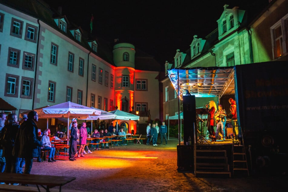 Das Schloss Wolkenburg lockt unter anderem mit einem Steampunk-Treffen. (Archivbild)