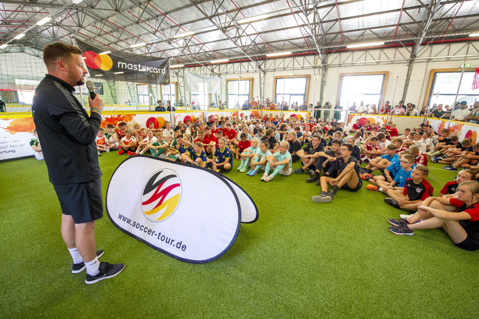Die "Fairplay Soccer Tour" der Sparkasse macht am 25. Mai Halt in Chemnitz.