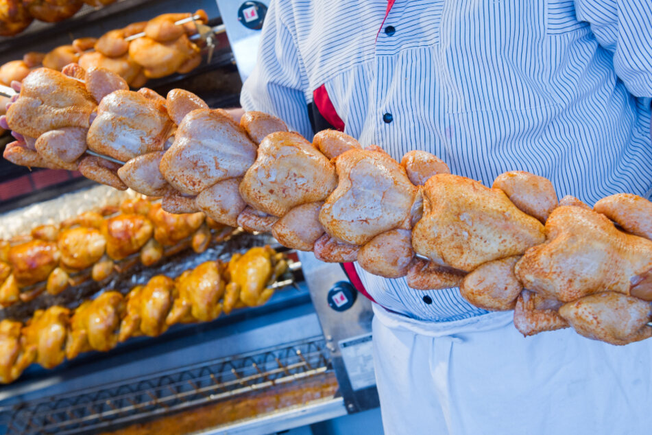 Diese Grillhähnchen sind in Ordnung - ganz im Gegenteil zu den bei Bremen aus dem Verkehr gezogenen. (Symbolbild)