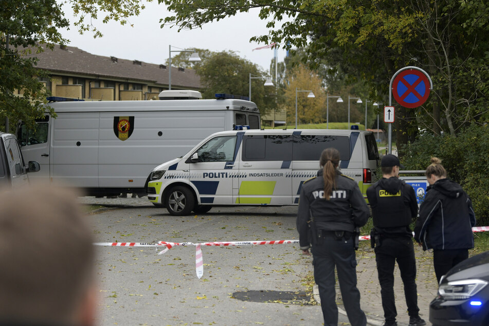 Der Bereich um den Ort der Festnahme herum wurde weitläufig von der Polizei abgesperrt.