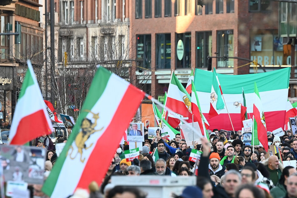 Iran richtet drei weitere Demonstranten hin
