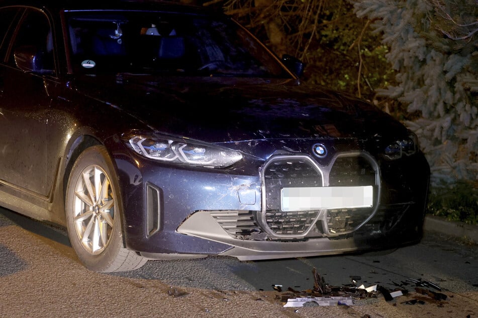 Der BMW hat wohl versucht, einen Zusammenstoß zu verhindern – ohne Erfolg.