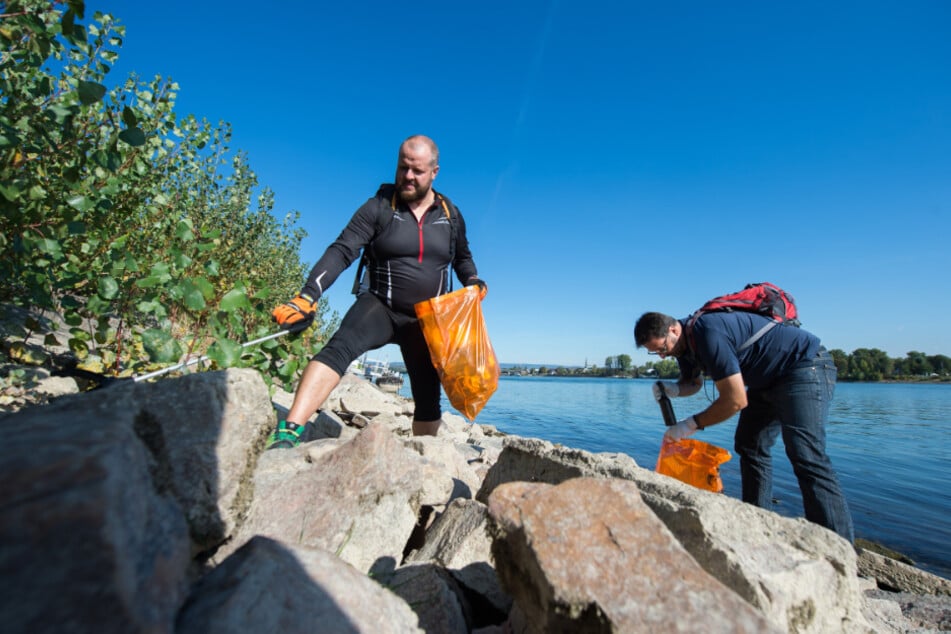 Müllsammelaktion am Rhein und Co. - Veranstalter rechnen mit Zehntausenden Teilnehmenden!