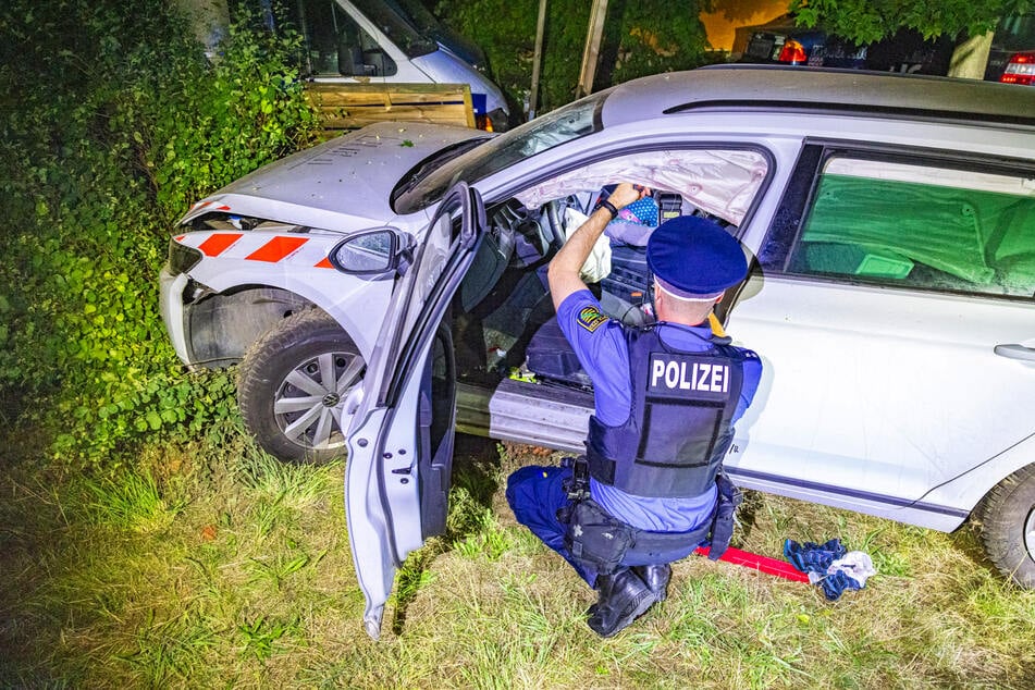 Am Freitagabend verunglückte ein betrunkener VW-Fahrer (38) in der Gemeinde Lohmen.