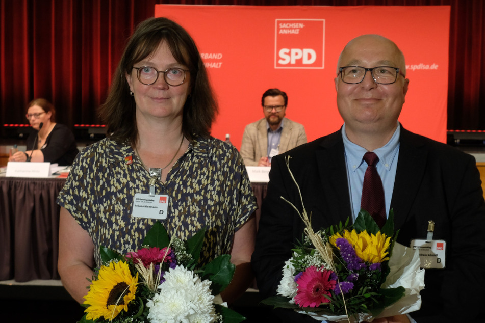 Juliane Kleemann (54, l.) und Andreas Schmidt (51) machen die Doppelspitze der SPD Sachsen-Anhalt aus. Sie wurden in einem Brief zum Umdenken aufgefordert.