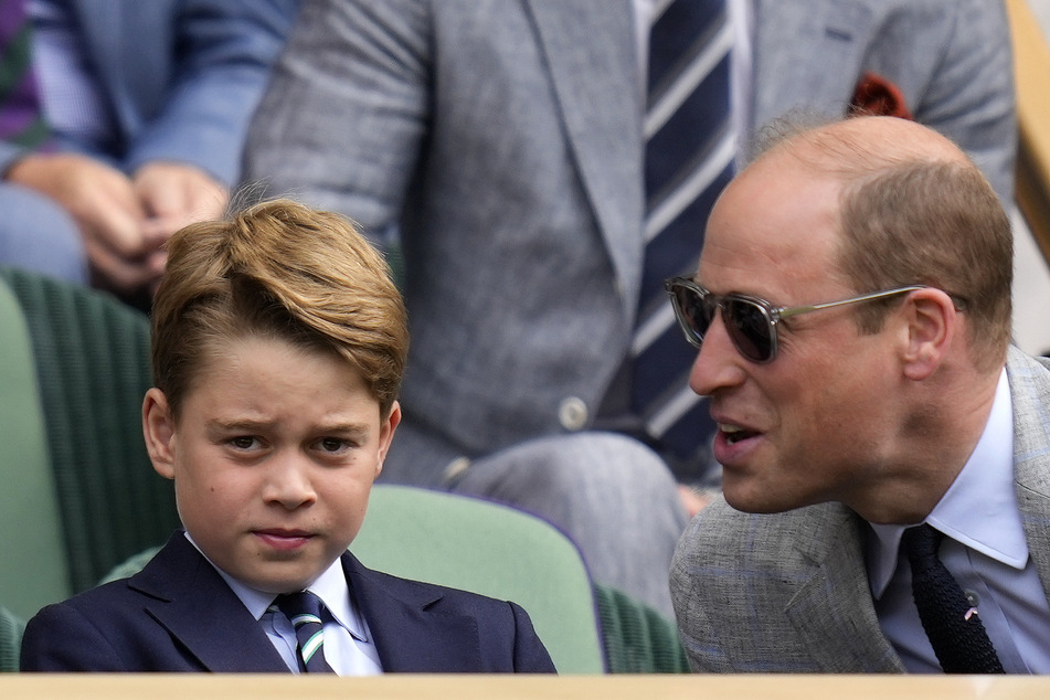 Prinz William (41) und sein Sohn George in der Royal Box auf dem Centre Court.