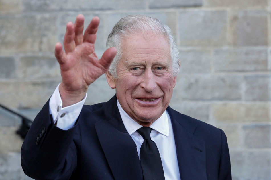 König Charles III. (74) von Großbritannien zeigt sich bei öffentlichen Veranstaltungen gerne volksnah und gut gelaunt.