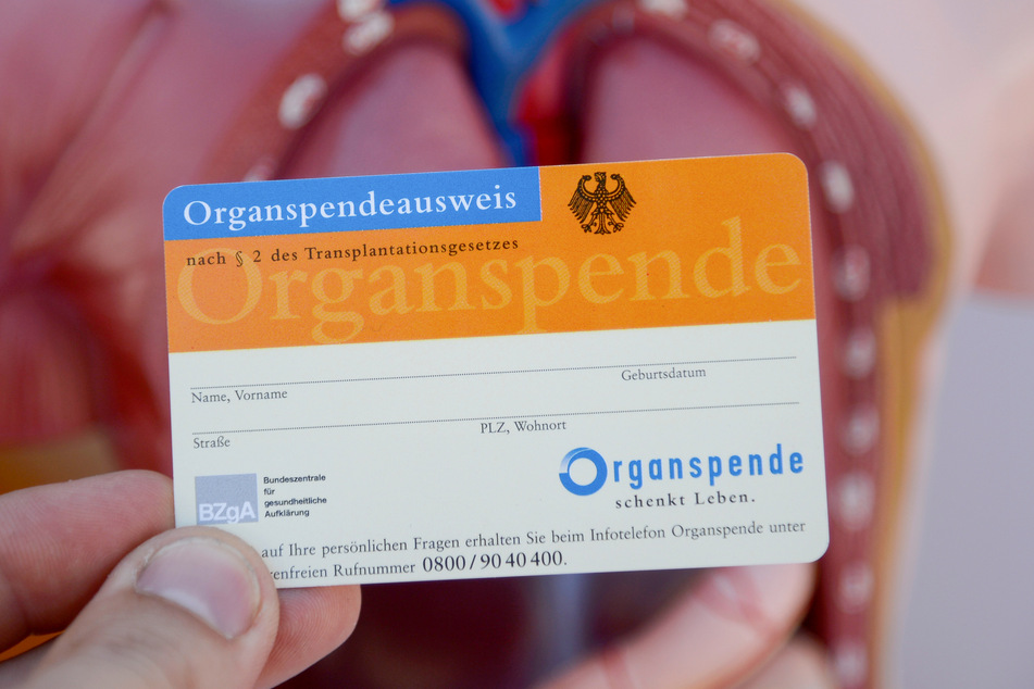 Nur 27 Prozent der Erwachsenen in Sachsen, Sachsen-Anhalt und Thüringen haben einen Organspendeausweis.