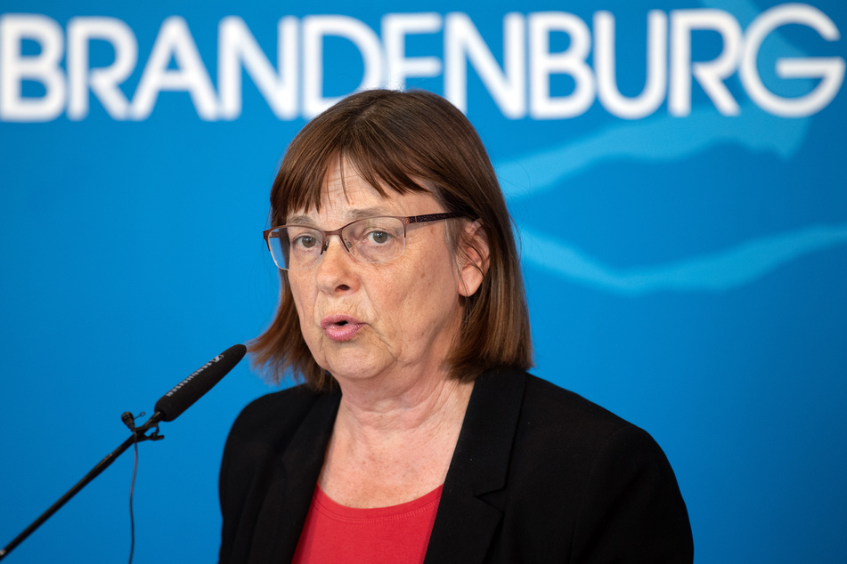 Brandenburgs Gesundheitsministerin Ursula Nonnemacher (Grüne) hat die aktuelle Corona-Lage im Land als "sehr, sehr günstig" bezeichnet.