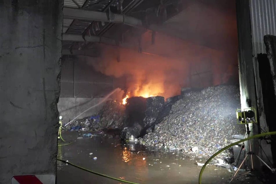Ein Ausbreiten des Feuers wurde verhindert.