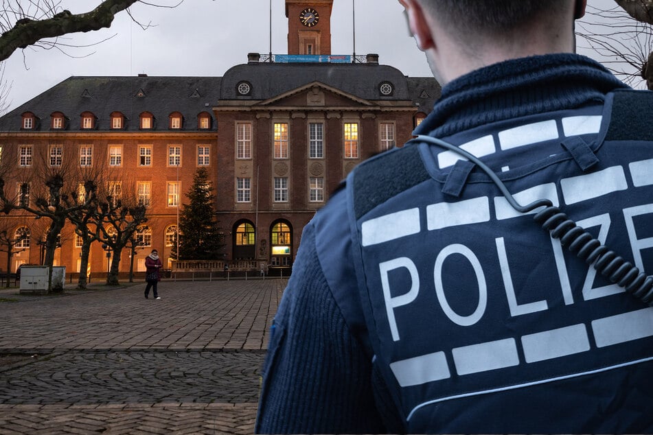 Polizisten entdeckten in der Nacht zum Sonntag in der Innenstadt wirklich einen Mann, der ein rund 1 Meter langes Schwert in der Hand hielt. (Symbolbild)