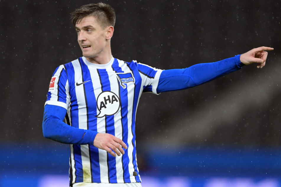 Krzysztof Piatek gibt die Richtung vor. Als einziger Bundesligist ging Hertha BSC ohne Hauptsponsor in die laufende Spielzeit.