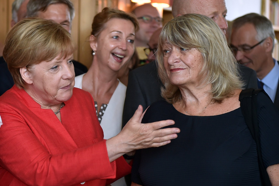 Alice Schwarzer (78, r.) mit Kanzlerin Angela Merkel (67, CDU) im Jahr 2017.