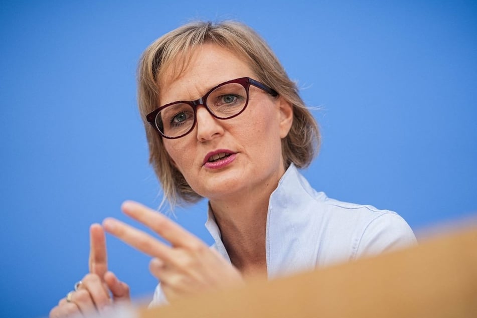 Grünen-Chefin Franziska Brantner (47) verstehe die Angst von Elif Eralp (45).