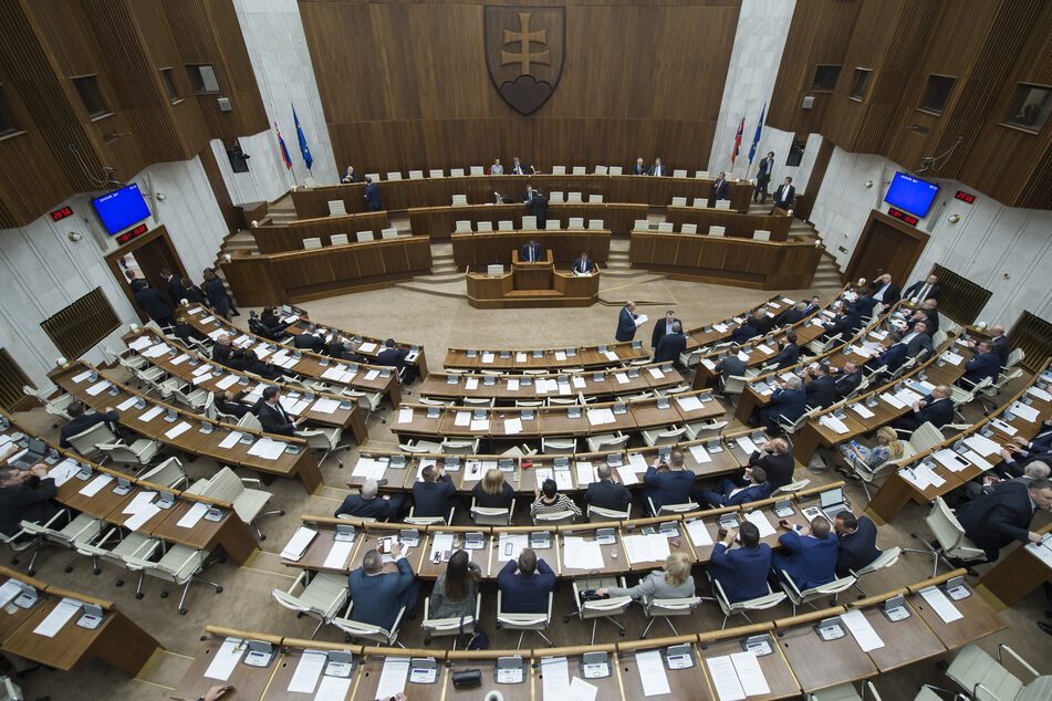 Blick auf eine Sitzung des Nationalrats in der Slowakei.