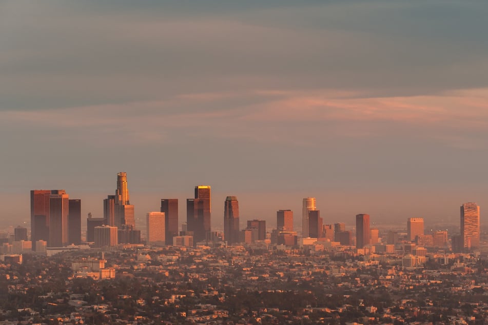 Los Angeles lässt gewaltlose Straftäter bis zur Anklageerhebung auf freien Fuß, was von manchen für den Anstieg der Kriminalität in der Metropole verantwortlich gemacht wird.