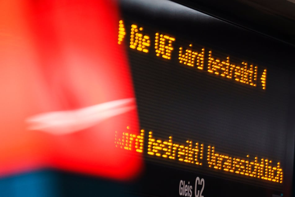 Die U-Bahnen und Trams der Verkehrsgesellschaft Frankfurt (VGF) werden am Donnerstag bestreikt. (Archivfoto)
