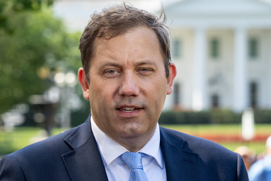 Vizekanzler Lars Klingbeil (47, SPD) ist derzeit in Washington.