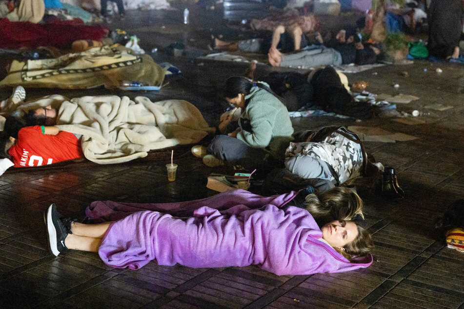 Aus Angst vor einem Nachbeben verließen viele Marokkaner ihre Häuser und schliefen im Freien.
