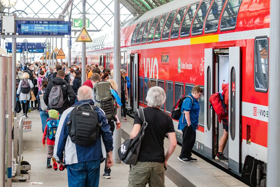Die Deutsche Bahn kann wieder mehr Zugverbindungen in und um Dresden anbieten.