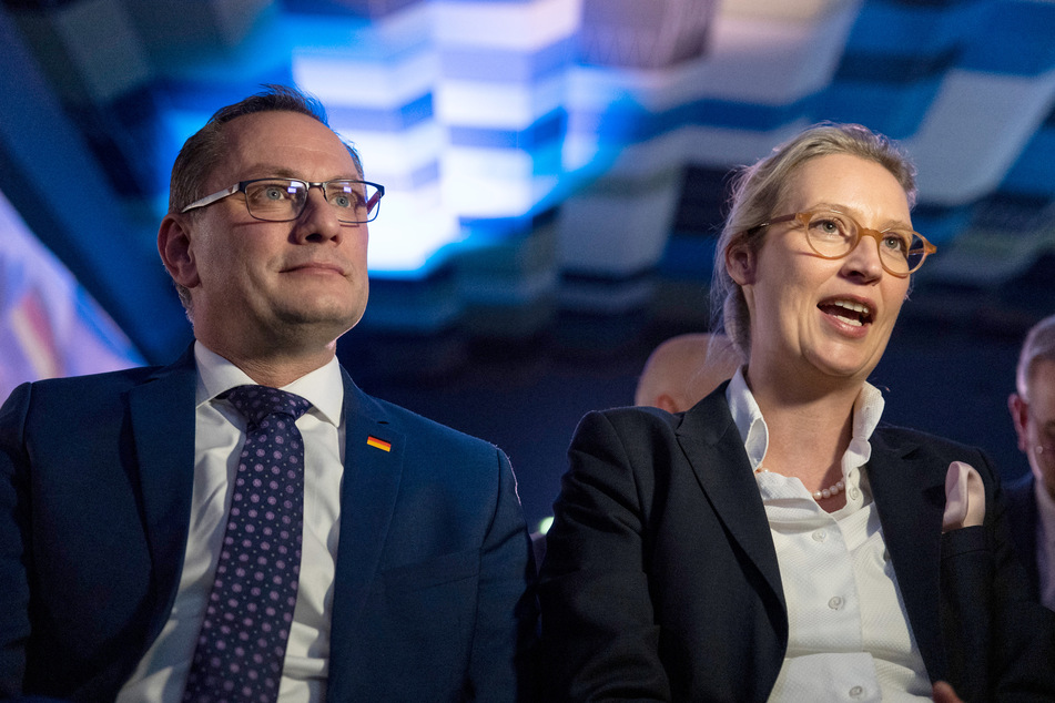 Die beiden AfD-Parteivorsitzenden Tino Chrupalla (47) und Alice Weidel (44) haben nach zehn Jahren Parteigeschichte die Regierungsbank im Visier.