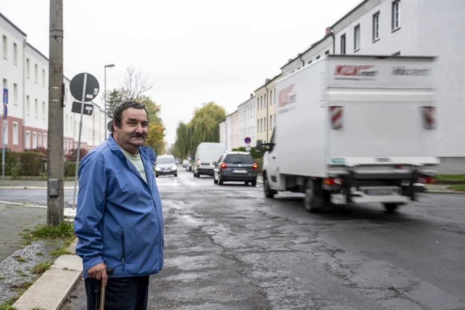 Anwohner Dietmar Drechsel (67) auf der Charlottenstraße.