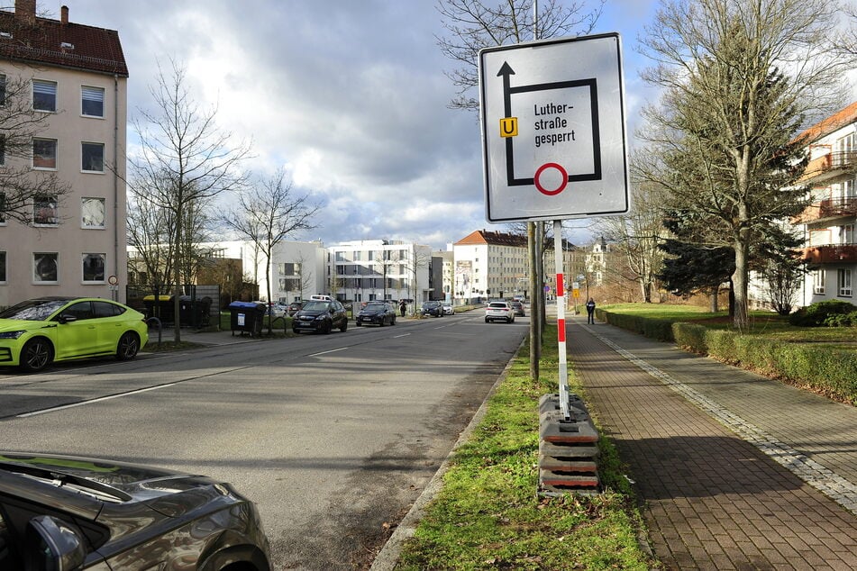 Autofahrer müssen sich noch gedulden. Sie Vollsperrung bleibt noch bis zum 31. März bestehen.