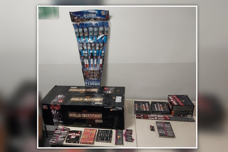 Die Polizei beschlagnahmte die, in Tschechien erworbene, Pyrotechnik.