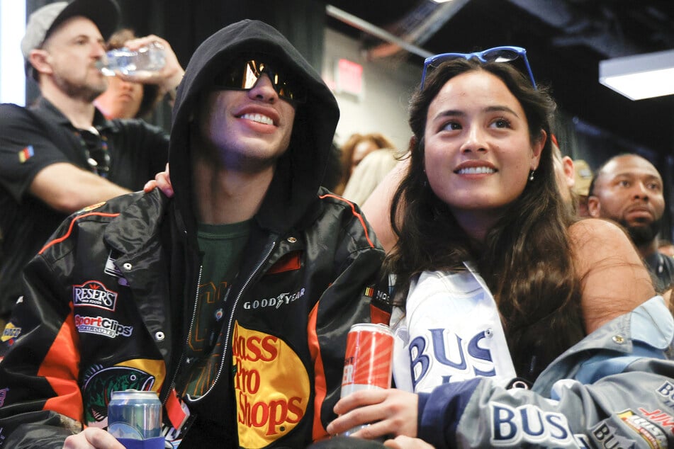 Pete Davidson and Chase Sui Wonders (r.) are said to have split after eight months of dating.