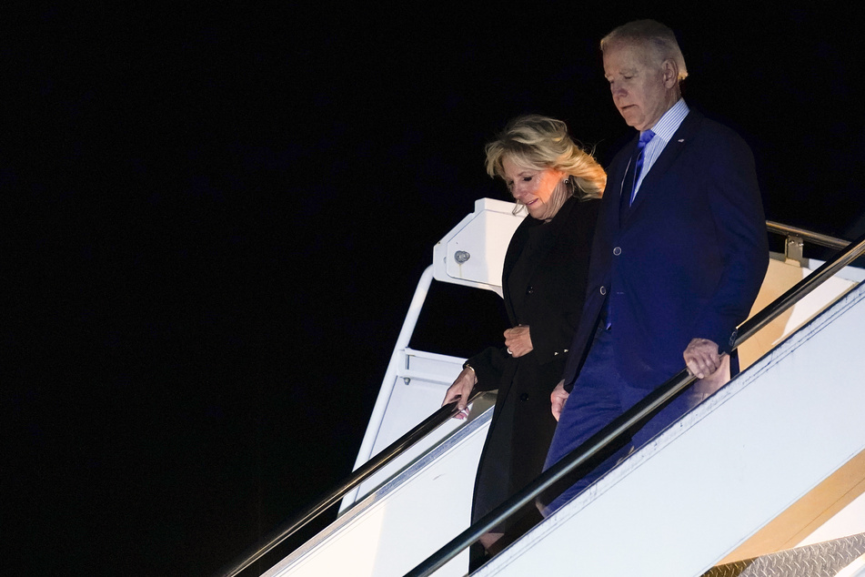 US-Präsident Joe Biden (79) und seine Ehefrau Jill (71) sind in London angekommen.