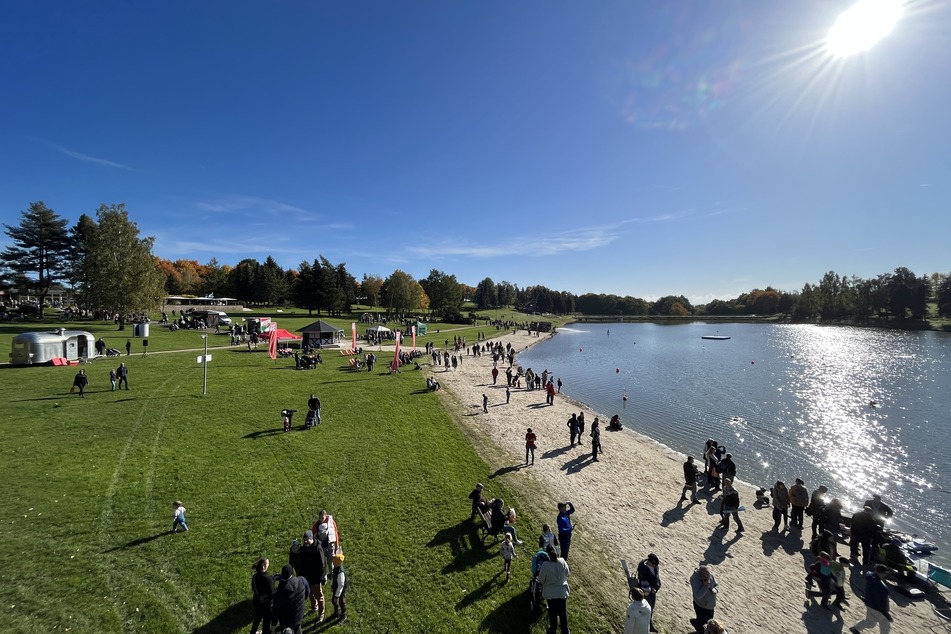 Am 1. Mai startet der Stausee Rabenstein bei Chemnitz mit einem großen Fest in die Freibadsaison.
