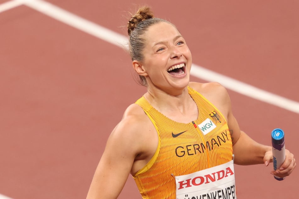 Verrät dieses Foto die Verlobung von Sprintstar Lückenkemper?