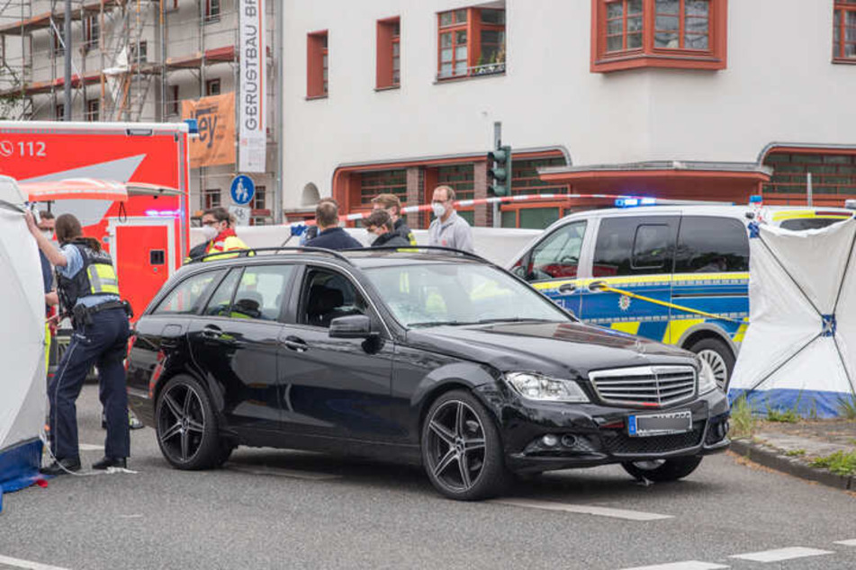 Nach dem tödlichen Unfall am Samstagmittag in Köln, bei dem eine Joggerin (28) ums Leben kam, hat die Polizei am Sonntag neue Erkenntnisse geliefert.