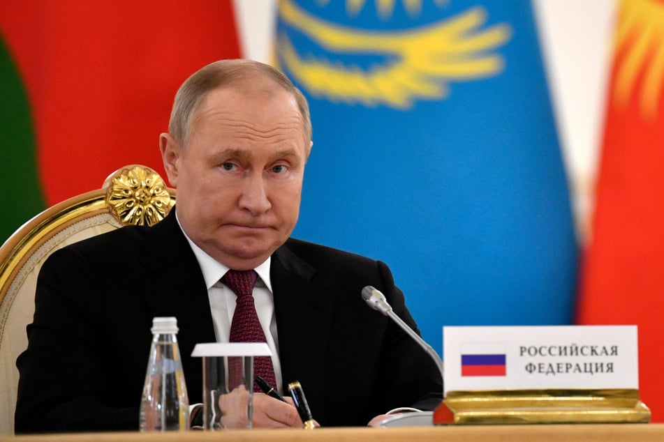 Wladimir Putin hat den 2016 getöteten Separatistenführer und mutmaßlichen Kriegsverbrecher Arsen Pawlow mit dem Tapferkeitsorden ausgezeichnet.