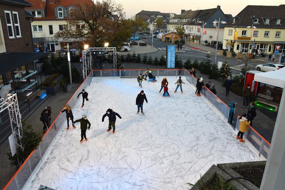 Der Corona-Streit um die Monheimer Eislaufbahn geht in die nächste Runde.