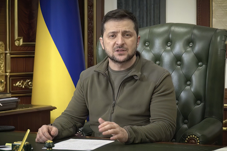 Wolodymyr Selenskyj sagte on seiner Videobotschaft , dass die Gespräche, die per Videokonferenz geführt werden, mehr Zeit bräuchten.