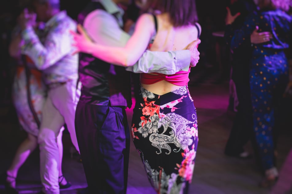 In der Saloppe wird am Pfingstmontag bei Salsa, Bachata und Kizomba getanzt. (Symbolfoto)