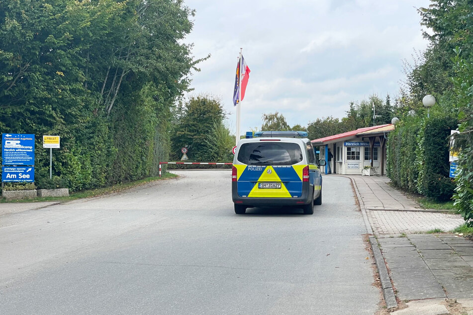 Auf einem Campingplatz in der Gemeine Bösdorf (Kreis Plön) hat ein 39-jähriger Mann in der Nacht zu Sonntag seinen sechsjährigen Sohn erstochen.