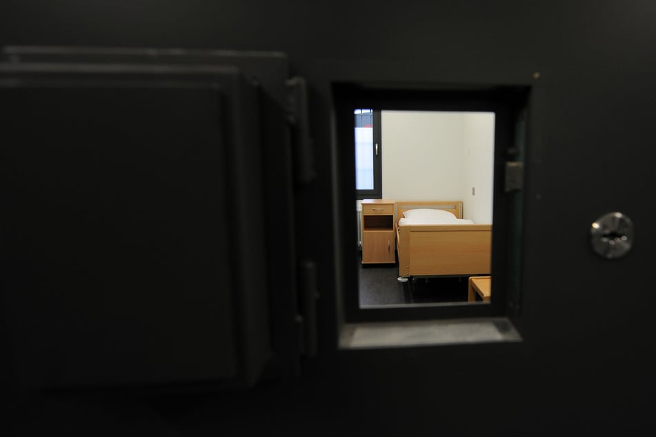 Kurz vor seinem Tod wurde die Überwachung des mutmaßlichen Täters von Stade gelockert und dann sogar ganz beendet. (Archivfoto)
