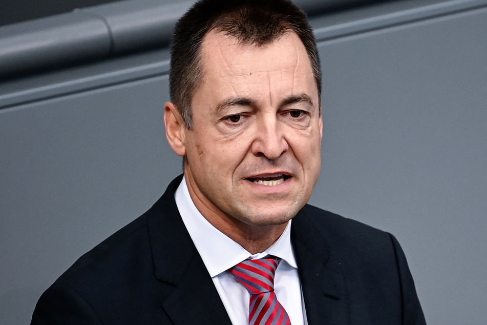 Torsten Herbst (47, FDP) hat die Landesregierung aufgefordert, Wartelisten für Impfwillige einzuführen.