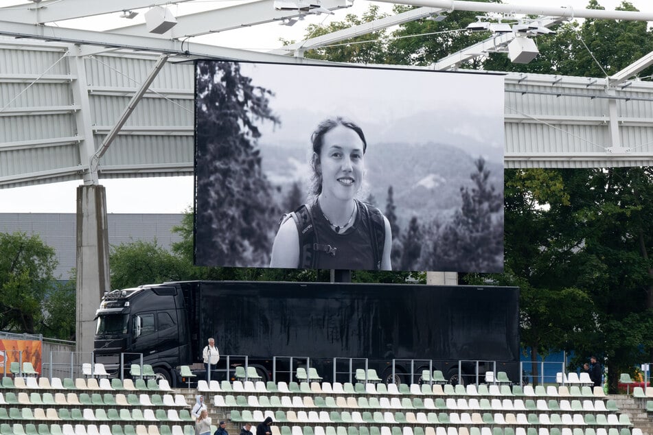 Bei den Finals in Dresden wurde Laura Dahlmeier (†31) am Donnerstag an vielen Orten mit einer Schweigeminute gedacht.