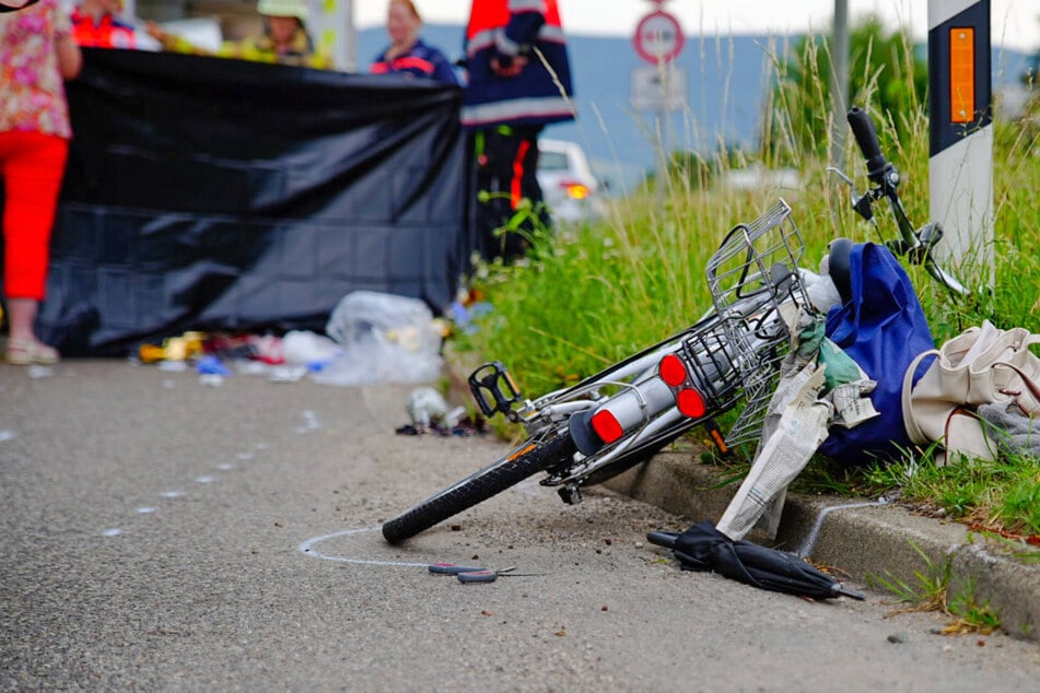 Wer hatte Grün? Radfahrerin stirbt nach Crash mit Audi!