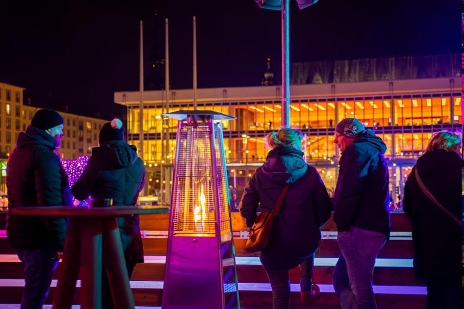 Das 2. Dresdner Winterfest auf dem Altmarkt Dresden.