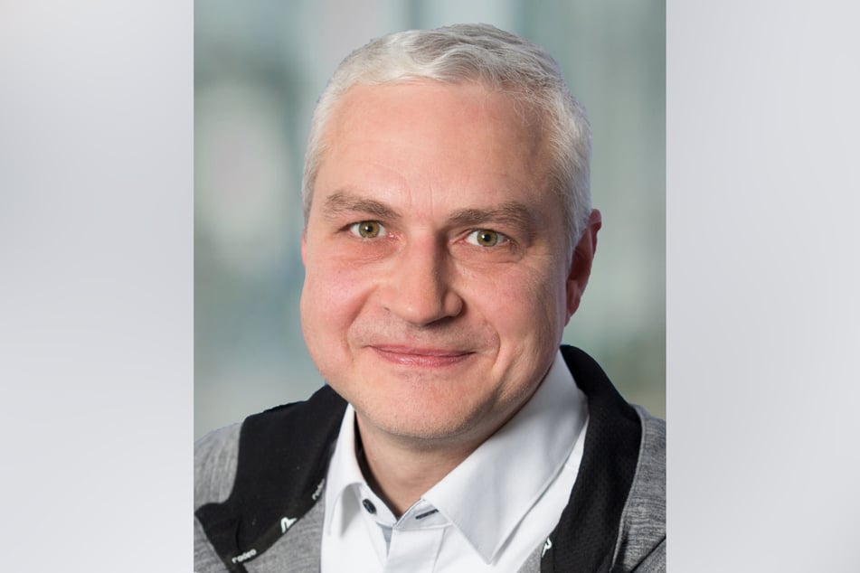 Stefan Sorek (53) verantwortet mit seinem Kolpingwerk im Bistum Dresden-Meißen das Textilrecycling in der Altstadt.