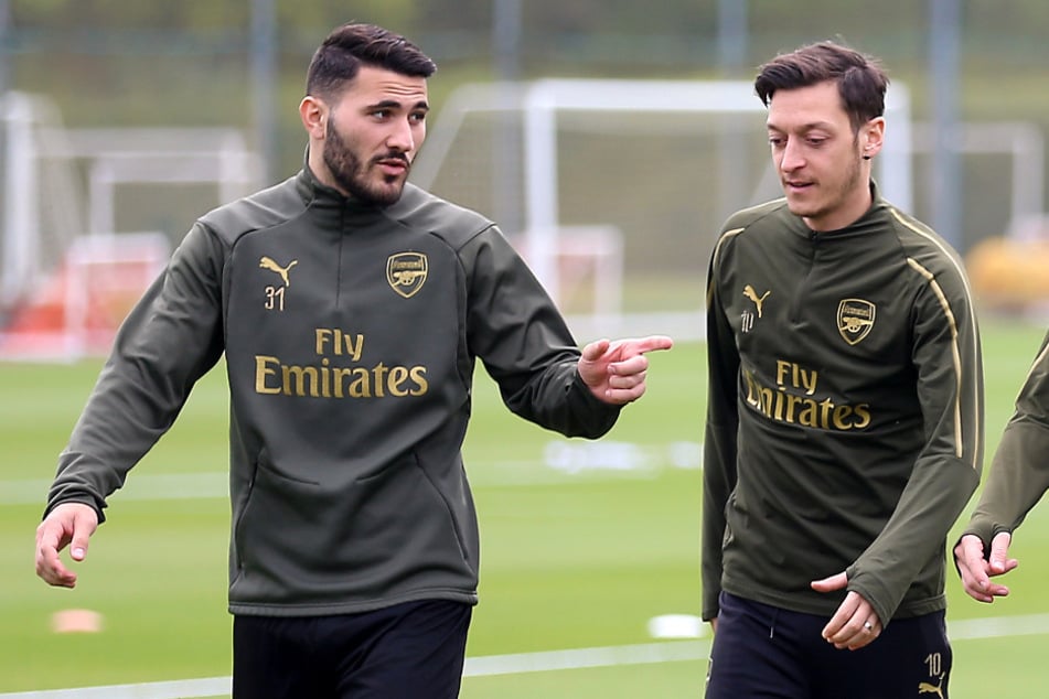 Aktuell (noch) Mannschaftskollegen beim FC Arsenal London: Sead Kolasinac (27) und Mesut Özil (31).